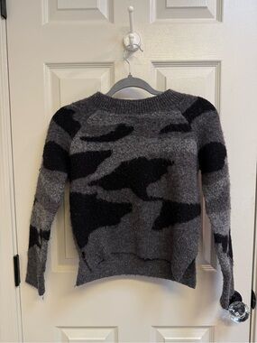 Women’s Grey & Black Camo AQUA sweater